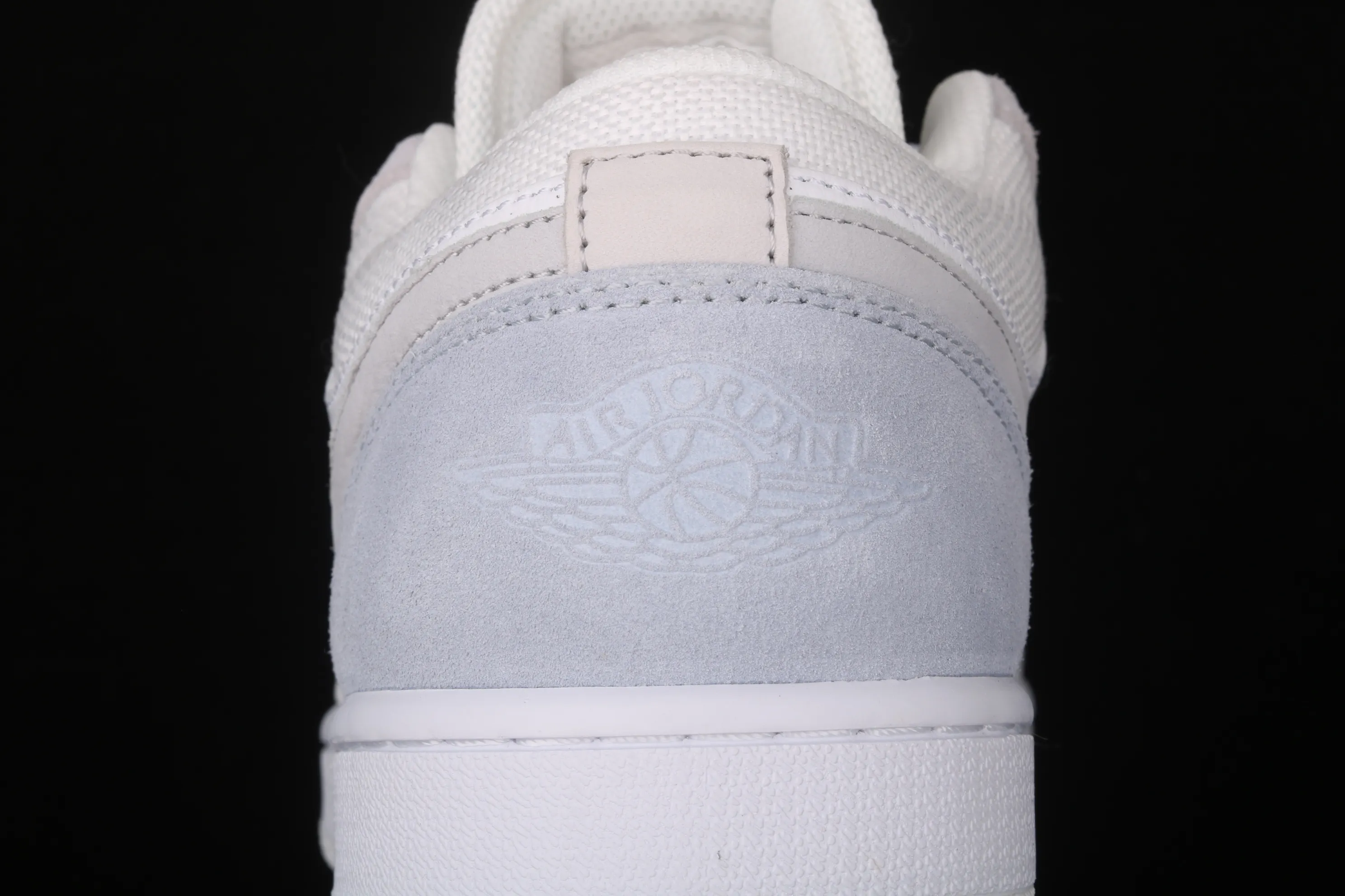 All Categories Air Jordan Jordan Series Basketball Shoes Air Jordan 1 Low New Version Air Jordan 1 Low AJ1 Joe 1 Low Top Leather Cultural and Leisure Sports Shoes CV3043-100